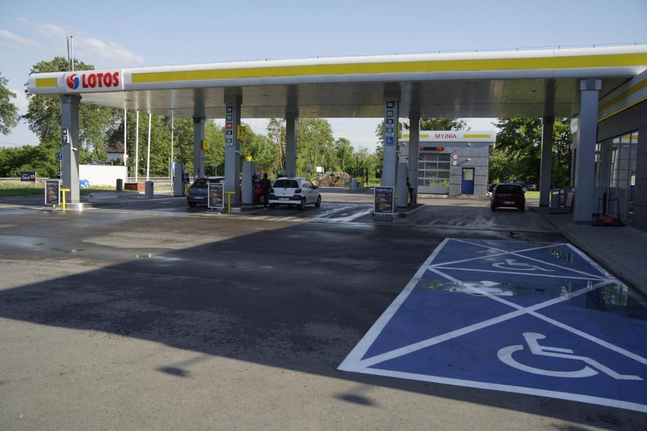 Smartmotel Pułtusk Екстериор снимка